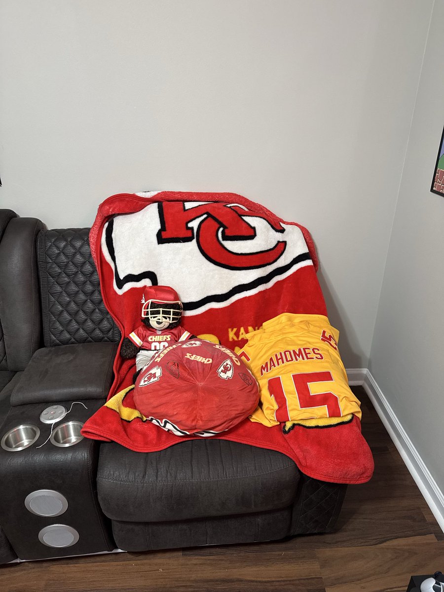 amanfirst1's tweet photo. NOW THE FINALS ARE SETTLED LETS GET TO THE GREATEST SPORT IN AMERICA @NFL @Chiefs lets dominate I got y’all going 14-3 and add another ring to the mix. https://t.co/M6O0QPzNXK