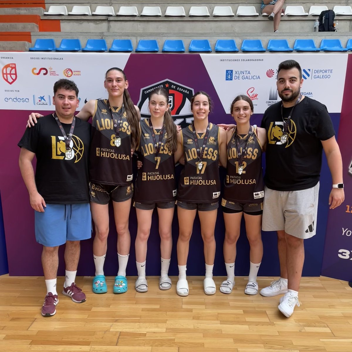 LionessBball's tweet photo. | Cto. De España 3x3 U17 🇪🇸 |

Nuestras chicas finalizan su participación en el Campeonato de España 3x3 U17 tras disputar la fase de grupos y no lograr el pase a cuartos de final.

Con ello, ponen punto final a la temporada. ¡Buen trabajo! 

#Rugeconnosotras 💚 @hijolusa https://t.co/8UdOpU7vnq
