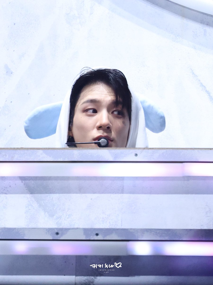 jenododo23's tweet photo. 260614 JNJM 팬미팅 밤공 

🐶🤍

#제노 #JENO #NCTJNJM https://t.co/3HM7ajV72w