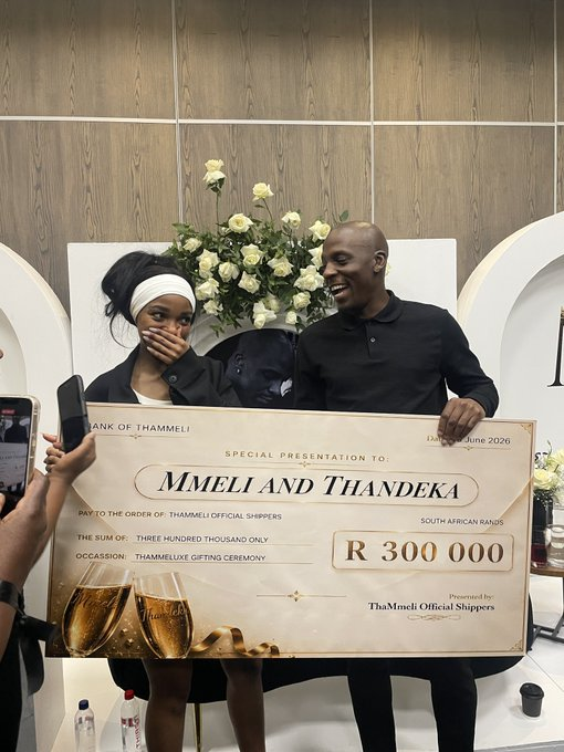 joy8494_soulful's tweet photo. 2 beautiful souls from two different walks of life,united by 1 thing ->LOVE. The beauty is they shipped themselves long before the world did.They made it easy for us to love them ❤️❤️

GIVING BACK WITH THAMMELI 
THAMMELI CARES 
#ThandekaTshabalala 
#MmeliKhumalo #ThaMmeliCares https://t.co/VPgVMQWc7k