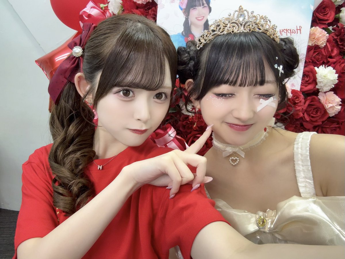yuki__m0916's tweet photo. 制服定期公演＆さくちゃん生誕

ありがとうございました♡
定期公演のゆきは白₹˝ｬʓコンセプトだよ👱🏻‍♀️🌺
メガネも好評でうれしい！

さくちゃん生誕は幸せ空間すぎた（՞>⩊<՞）❤️
グループカバーも楽しかったし、ソロとかユニットも素敵で可愛かった🥰
生誕祭おつかれさま♡あと数日で20歳おめでとう！ https://t.co/akA75NDSMz