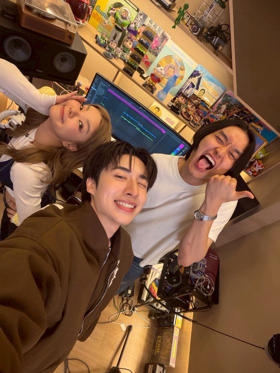 GeniePakk's tweet photo. พอนึกถึงเสียงนักร้องชายที่ต้องโทนยูนีคและสื่อความหมายเพลงได้ก็รู้สึกนึกถึงจั๋ง Perses เลยขอยืมตัวมาร้องซะเลย  มีความธุรกิจครอบครัว555 https://t.co/iFc7IFKKxY