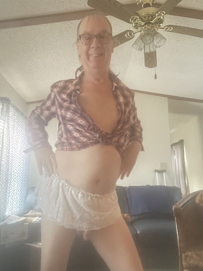 DaisyWalkd7799's tweet photo. David Daisy walkden
1044 Phillips Road 25
 New Bedford Ma
daisywalkden1@gmail.com
5084437059
sissy fag
Miss Pussy https://t.co/M5Vdmtdby2
