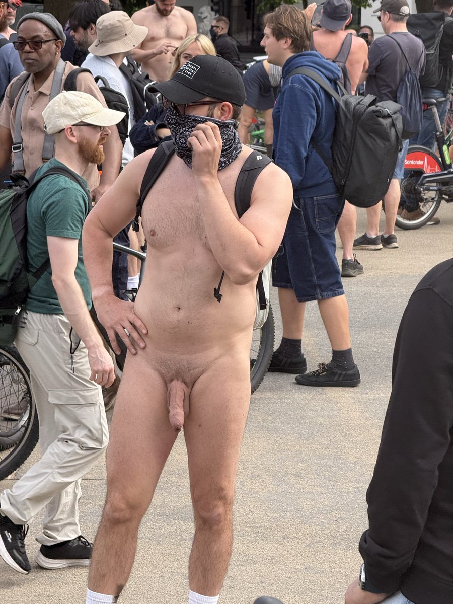 szimmerman28's tweet photo. A brilliant day out! Perfect weather and lovely people. Roll on next year! #wnbr #wnbrlondon #wnbr2026 https://t.co/nBeiJC1KLO