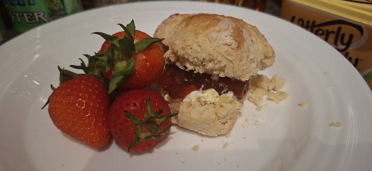 Brown_TheChef's tweet photo. Made scones https://t.co/CfZFyHY8tK