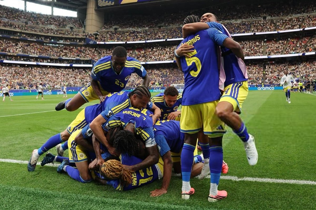 joserra_espn's tweet photo. Alemania cumplió con la lógica: goleó 7-1. Pero la noticia no está en el marcador. Curazao, un país de apenas 155 mil habitantes, debutó en un Mundial y marcó el primer gol de su historia. Los tres puntos son alemanes. Ese momento, para Curazao, vale mucho más que un resultado. https://t.co/RXsMBsklqV