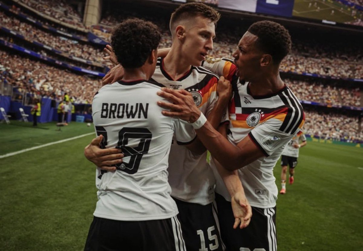joserra_espn's tweet photo. Alemania cumplió con la lógica: goleó 7-1. Pero la noticia no está en el marcador. Curazao, un país de apenas 155 mil habitantes, debutó en un Mundial y marcó el primer gol de su historia. Los tres puntos son alemanes. Ese momento, para Curazao, vale mucho más que un resultado. https://t.co/RXsMBsklqV