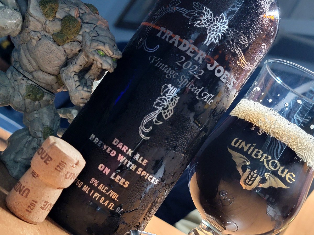 PLANETBEER1's tweet photo. Just cracked this 2022 and it's superb!... No Fred!... You didn't uncork it with your mouth! πΊπ§π #properglassware #craftbeer #belgianstyle @TraderJoesList @Unibroue https://t.co/JmIPp8EiUU