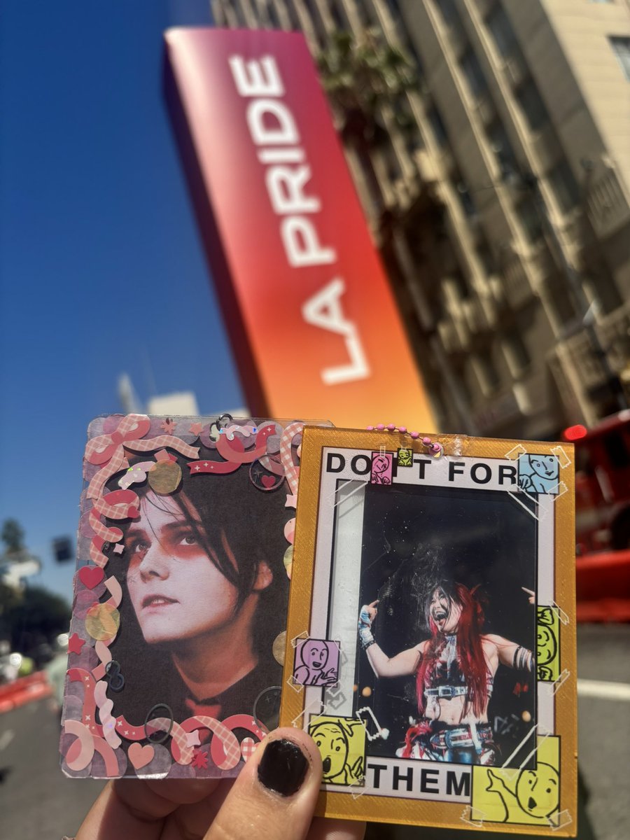 ToadTrouble's tweet photo. do yall think smash hit American rock band lead singer Gerard Way and international superstar Iyo Sky would like LA Pride https://t.co/7vXilgkNjS