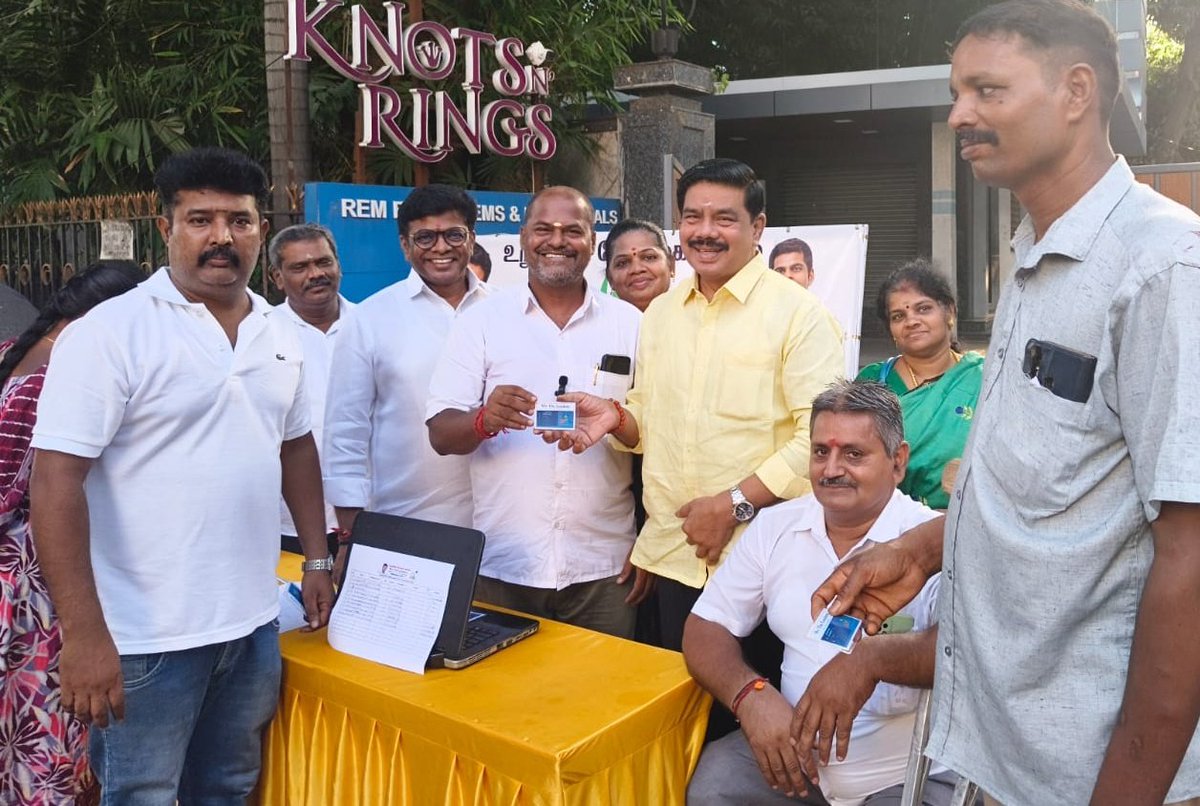 pcc_tv's tweet photo. ஆயிரம் விளக்கு தொகுதி தாமஸ் தெருவில் We the Leader உறுப்பினர் சேர்க்கும் இயக்கம் ராஜா அன்பழகன் தலைமையில் நடைபெற்றது  கிருஷ்ண சாய் கார்த்திக் சிவன் பட்டுராமசுந்தரம் நிகழ்ச்சிக்கு வந்திருந்தனர். @WTLFoundation
@annamalai_k https://t.co/xe6TIULfuG