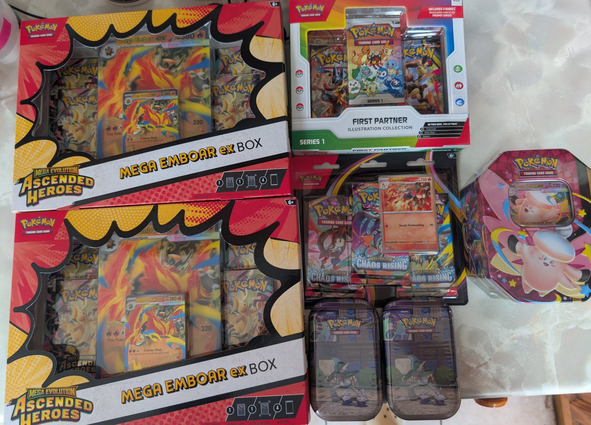 katiee_potts's tweet photo. @PokemonStockUK holy b+m restock. No purchase limits either! https://t.co/rwVbNg01vW