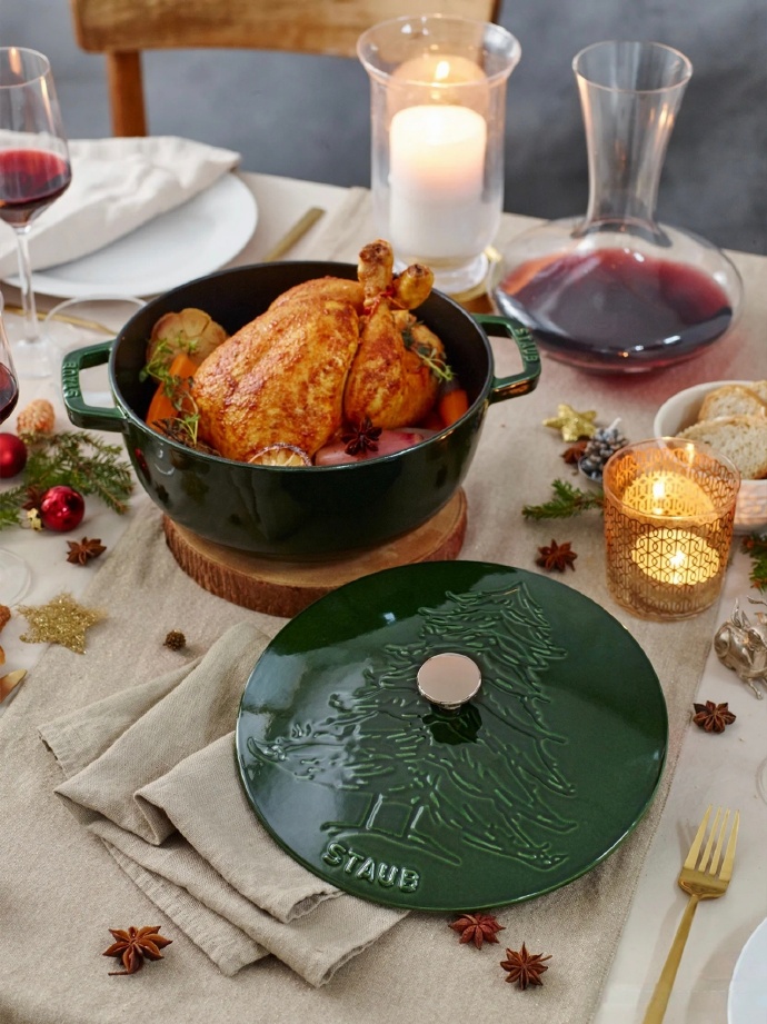 joycehahm's tweet photo. Festive feast alert! Our Christmas special: roasted honey-glazed ham + cinnamon-spiced mulled wine, only this week—grab your table now!  #ChristmasEats， https://t.co/tKyEKXHWsM