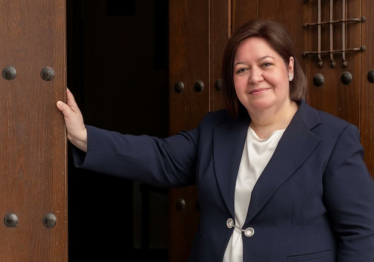 elllamadorcsr's tweet photo. Mati Silva gana en la @Hdadlosnegritos y se convierte en la primera mujer Alcaldesa en la centenaria historia de la cofradía.
547 votos emitidos
280 Mati Silva
258 Risueño
6 nulos
3 blancos https://t.co/clsPPk4zBU