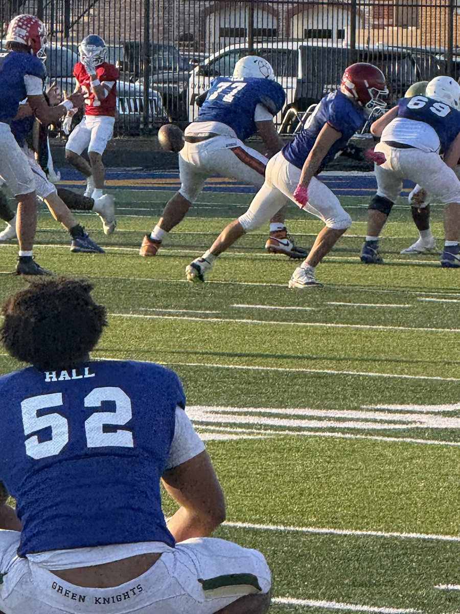 BA_Bnks's tweet photo. Yesterday my annual trip watching my bros compete one last time #33 South Team, &amp; #16 North Team… Next Year I’m Tapped In🙌🏾💪🏾…#EImwoodparkMemorial #lamnumber5 #M5 #Crusaders #FBS #FBC #MEAC #SWAC #ATC #GTBG https://t.co/4sr4UMghTH