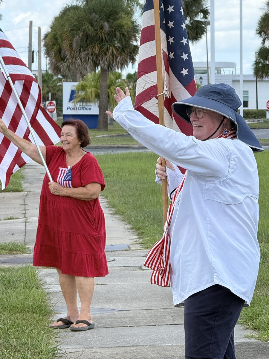 NorthBrevardGOP's tweet photo. Waving the Stars and Stripes for Flag Day! 🇺🇸 

Nothing beats standing together for our flag and the freedoms it represents. 

Huge thank you to everyone who came out today your energy and patriotism made it special!

God Bless America! ❤️🤍💙

#FlagDay #Patriots #USA #LeadRight https://t.co/aWTgqx1a4V