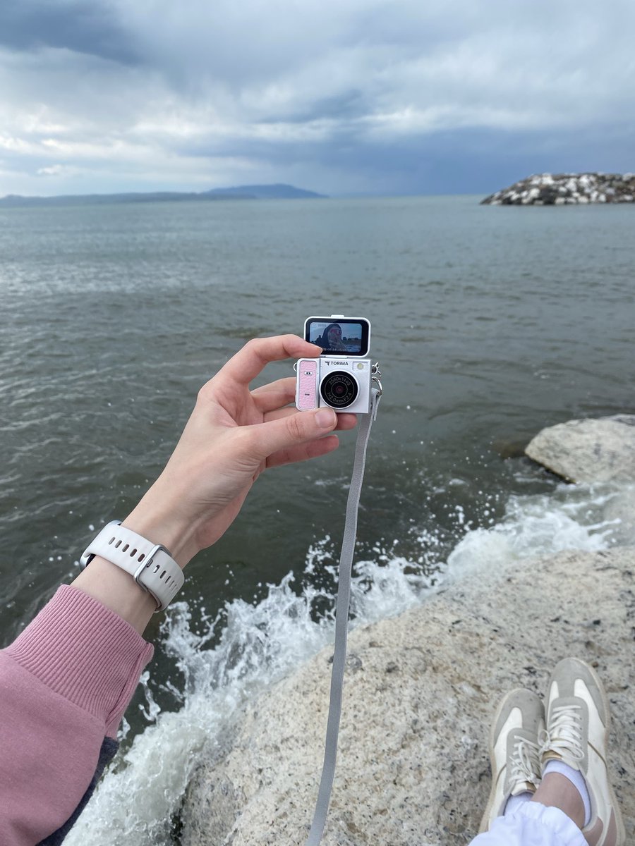 Dilekkbilikk's tweet photo. "Cold shore." 🌊📷🌧️ https://t.co/M5eE8v85br