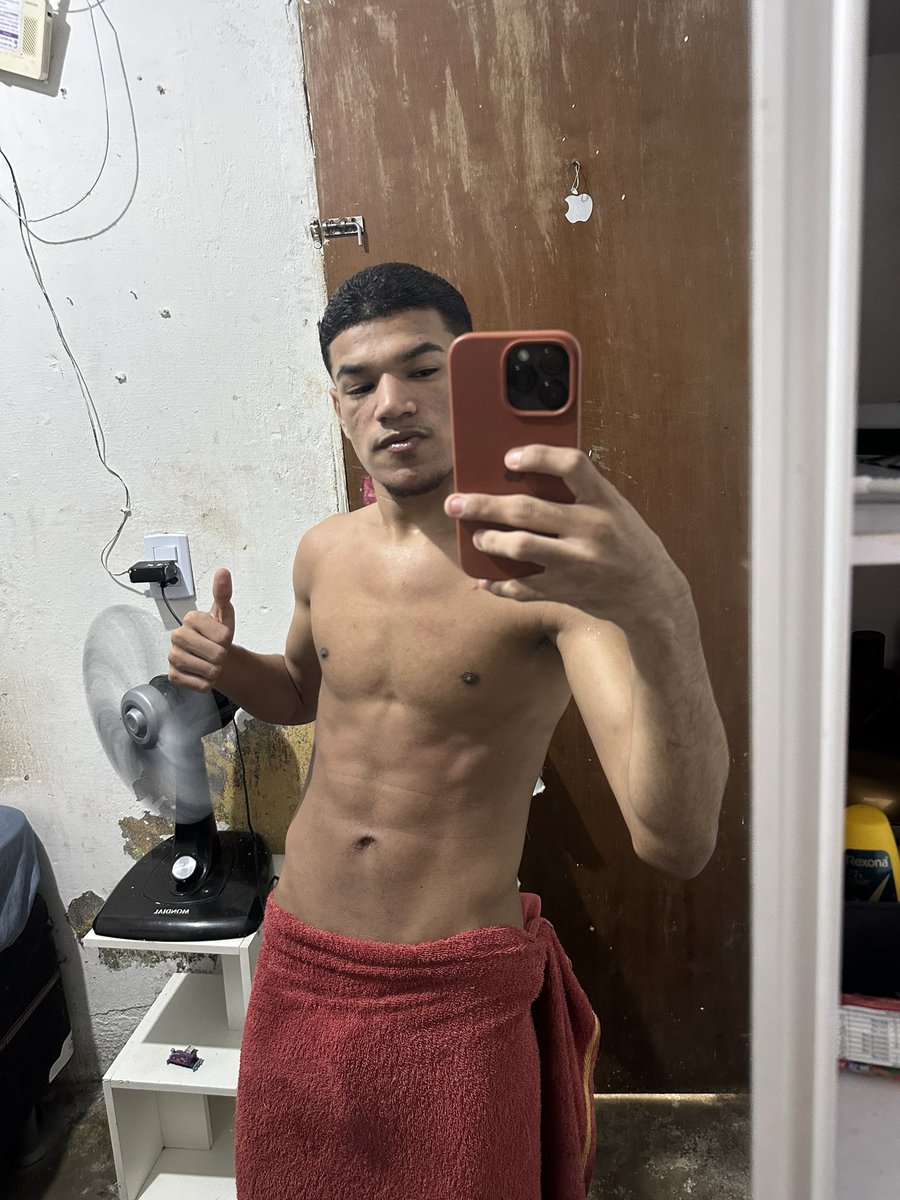 neguinho0_1's tweet photo. Eu depois do banho 🥵❤️‍🔥 Rtt https://t.co/aq0VQ7InKG