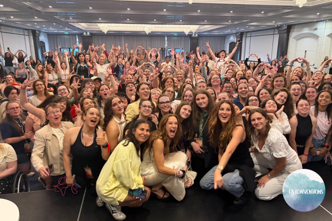 FrConventions's tweet photo. C’est la fin de la #FRR8, rendez-vous en décembre pour la #FRR9 ! https://t.co/jDBGSxHow4