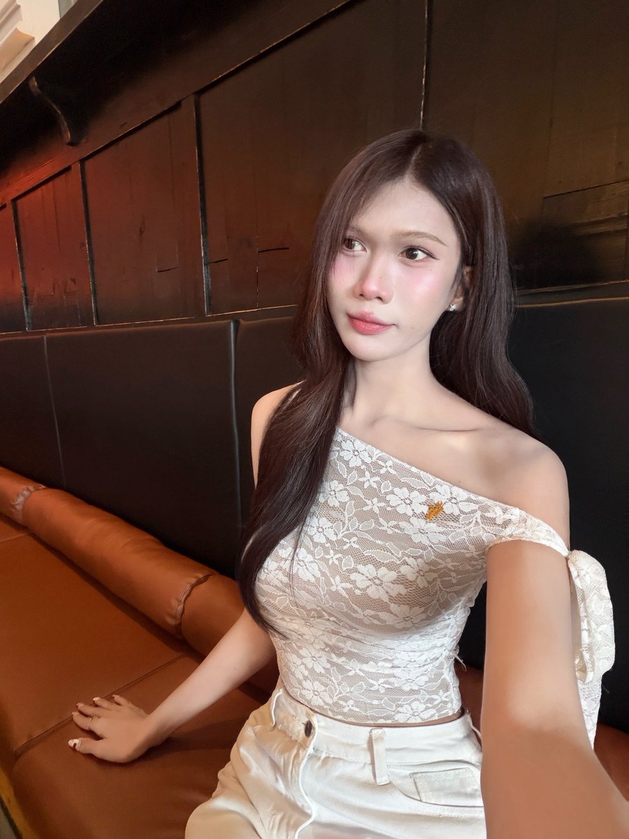 uki01632's tweet photo. ยัยคนสวย ยัง !?? https://t.co/qzU917gzRd