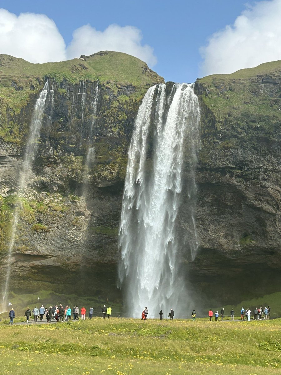 triptimevacay's tweet photo. Ever been to Iceland? https://t.co/siaqZQFjjH