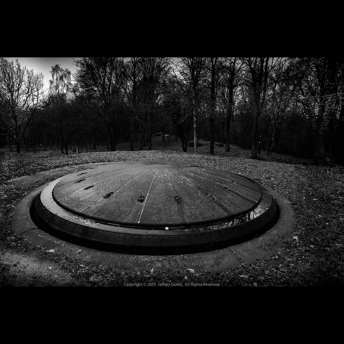 hiddenwwi's tweet photo. Beneath this large metal enclosure is a large cannon inside one of the French forts which ring the town of Verdun. When deployed, the metal enclosure would extend upward, revealing the cannon.
#ww1 #blackandwhitephotography https://t.co/ZIZ2zo7jXw