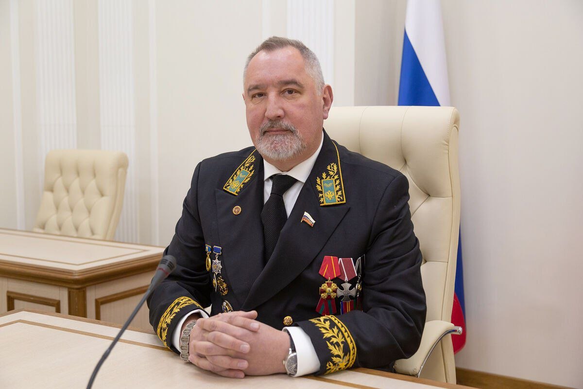 BowesChay's tweet photo. "Oil tankers used by Russia need to be mined or destroyed if the tanker deviates from its route and is forced to enter a foreign port" - Russian Senator Rogozin

"If they have a couple of oil spills right under their noses, they'll soon change their minds," https://t.co/xwJy3UUCl4