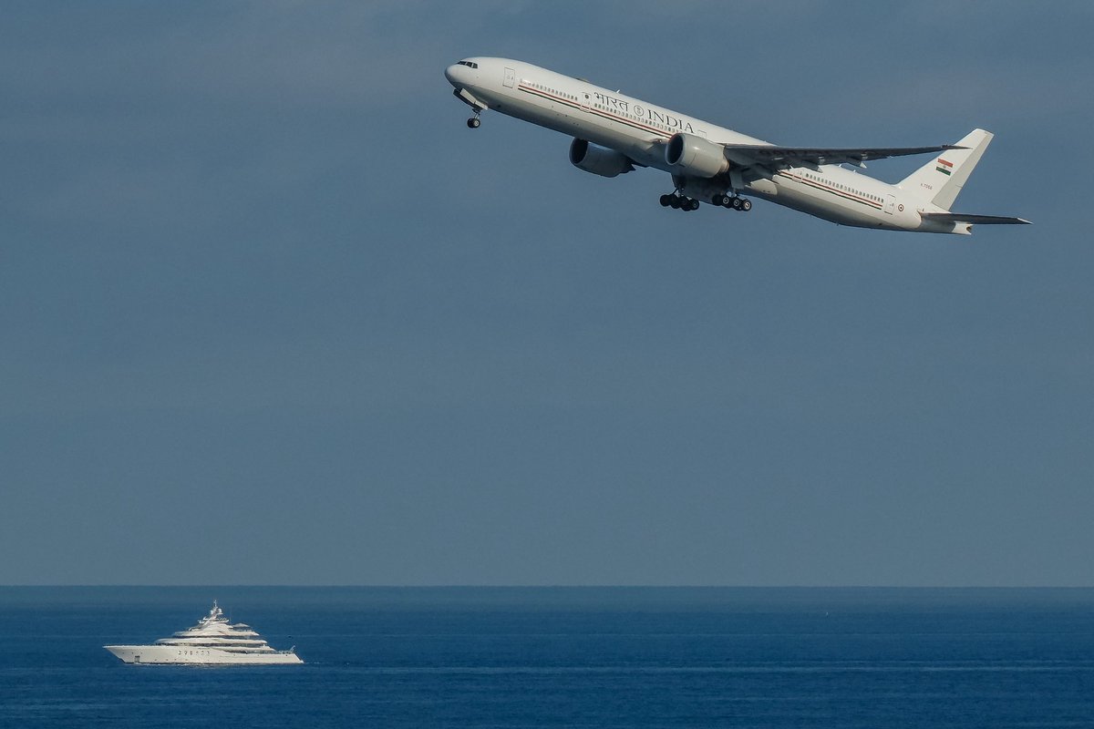 N125AS's tweet photo. ✈️🌴🇫🇷 B777-300ER du Président indien au départ de Nice https://t.co/cNf1INgqbs