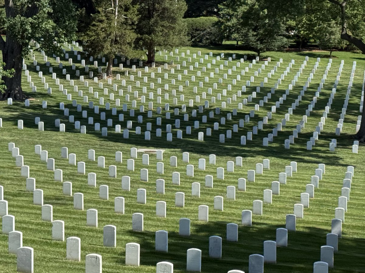 Doc_Holliday03's tweet photo. If you haven’t been, you need to….
Happy Birthday US ARMY. 🇺🇸 🫡 https://t.co/2AEDGkDbMk