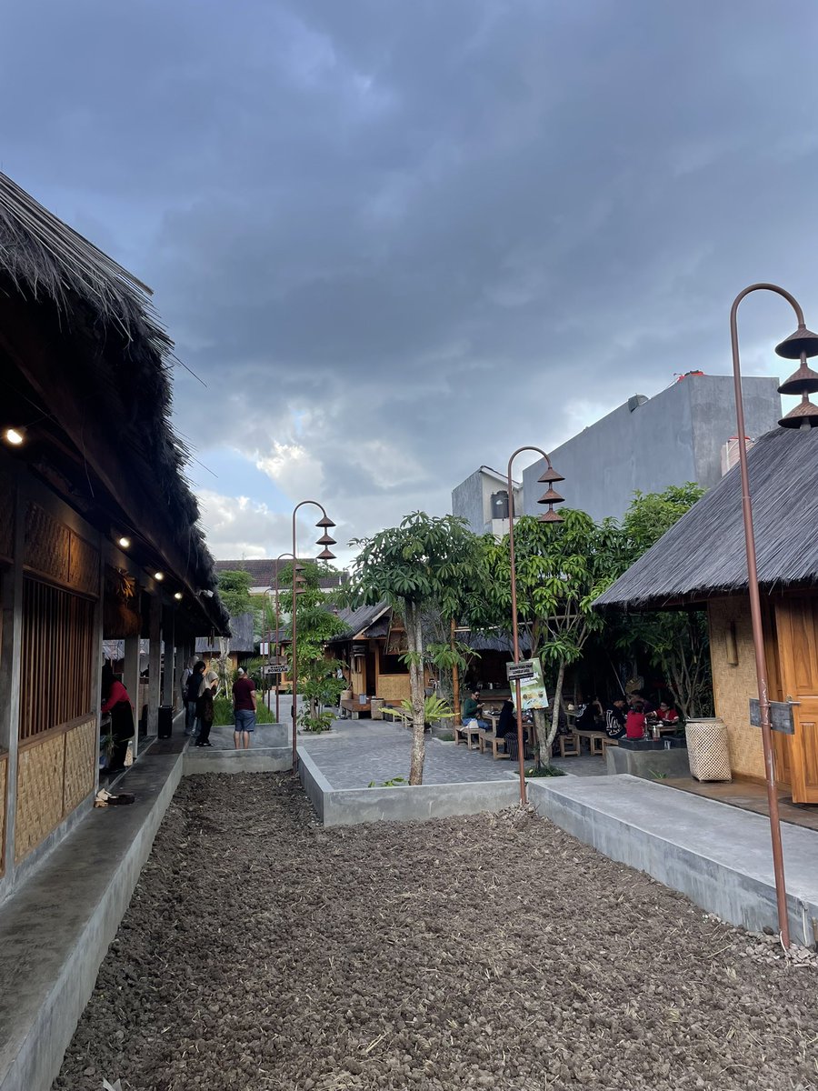 deathwrait's tweet photo. tempat yang akan gua datengin lagi kalo ke jogja 🫠 https://t.co/zPuesRf0Ib