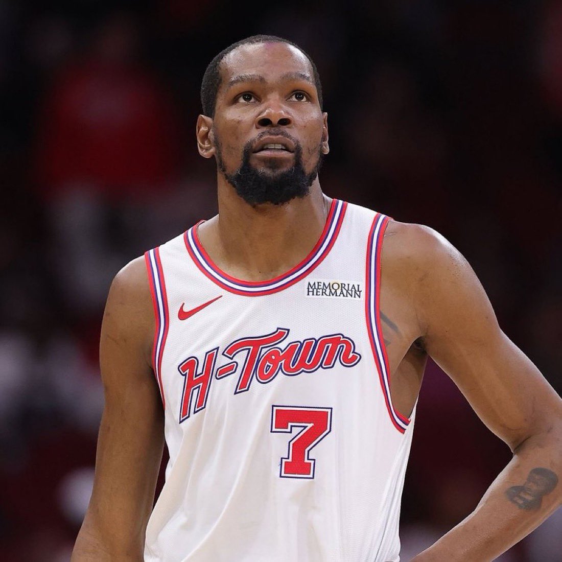 TheNBACentel's tweet photo. REPORT: Kevin Durant expressing "serious" interest in trade to New York Knicks

(Via @SharmsCharania) https://t.co/CFy0iwRxmn