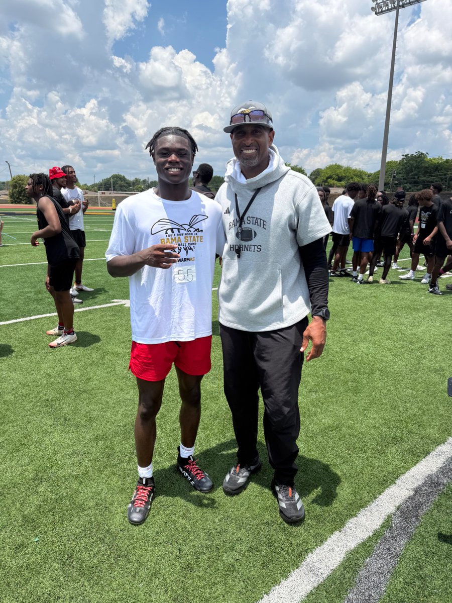 devinCmckenzie's tweet photo. I wanna thank god in @BamaStateFB for letting me come out in show my talent I appreciate the Alabama state coaching staff for let me come get the work in it was a honor too me coach @erob50 @BamaStateFB @TheCoachHollis @CoachM_Windham @helmet2helmt251 @RivalsHS @PrepRedzoneAL https://t.co/uNekIUeJyd