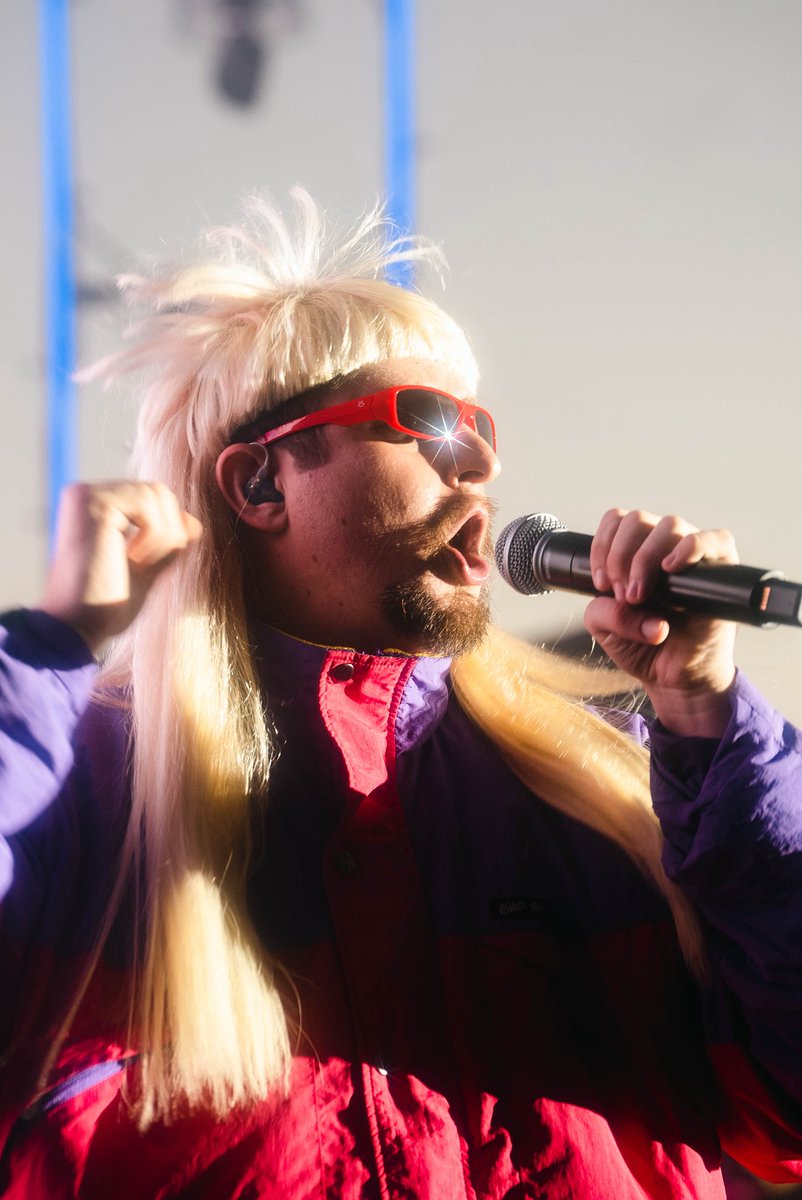 respectableym's tweet photo. RIP OLIVER TREE 🕊️❤️ https://t.co/qI8IQnme1D