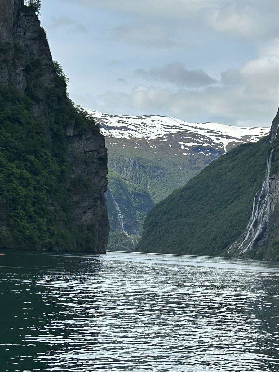 triptimevacay's tweet photo. Is there anyplace more beautiful than Norway? #cruiselife #geirangerfjord @CruiseNorwegian https://t.co/OWuz0aT2Ux