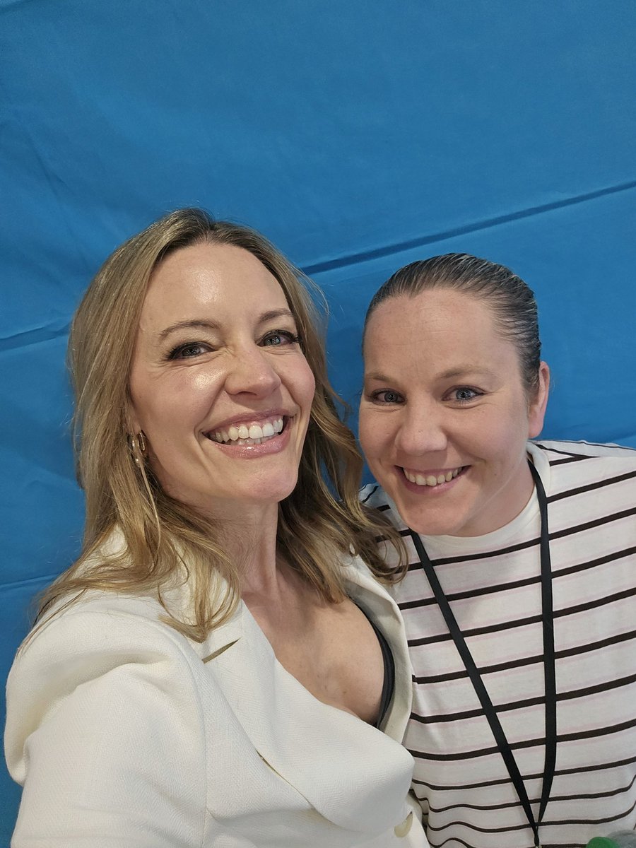 bexstar3000's tweet photo. Paging Dr Charlotte King #FRR8 https://t.co/ZKqw8Xw1ll