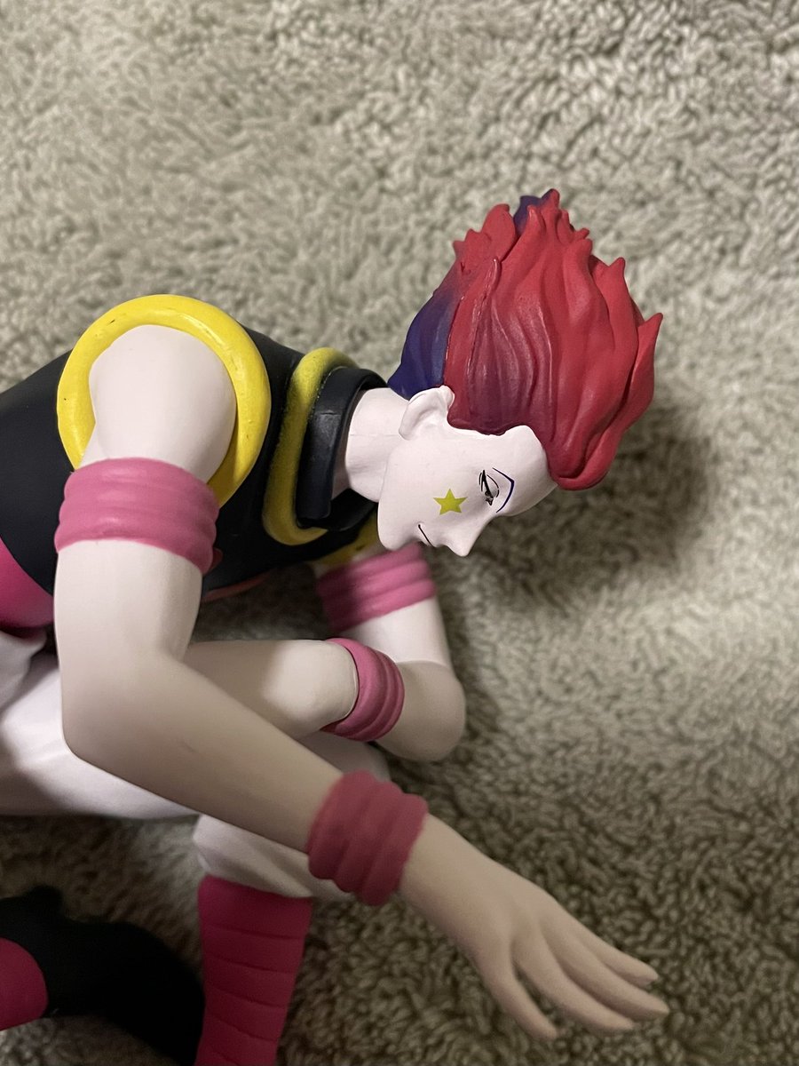 yan_non's tweet photo. 素晴らしすぎるな
これがガチャガチャで800円？
フィギュア買わないって決めてるのにこれは迷わず買っちゃったよ。1200円で🥹

指先とか靴の形とかまで拘ってるのも素晴らしい。
サイズ感も座って９cmってのが、コンパクトで良き🙆‍♀️

めちゃくちゃバラバラだったからびっくりしたけどw https://t.co/12VUPKyuZq