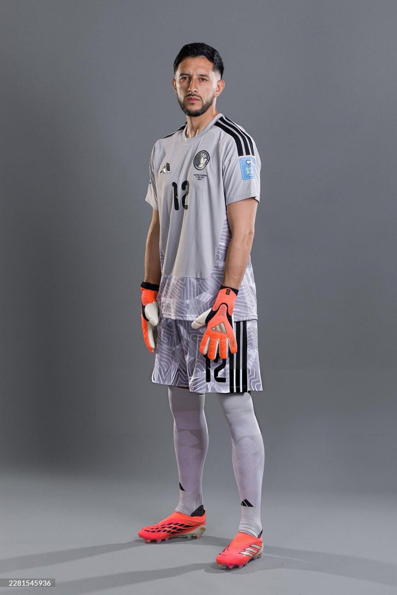 aloatlas's tweet photo. Camilo Vargas en la sesión de fotos oficiales para la Copa Mundial de la FIFA 2026.

📸 Getty Images https://t.co/j7GizIExmU