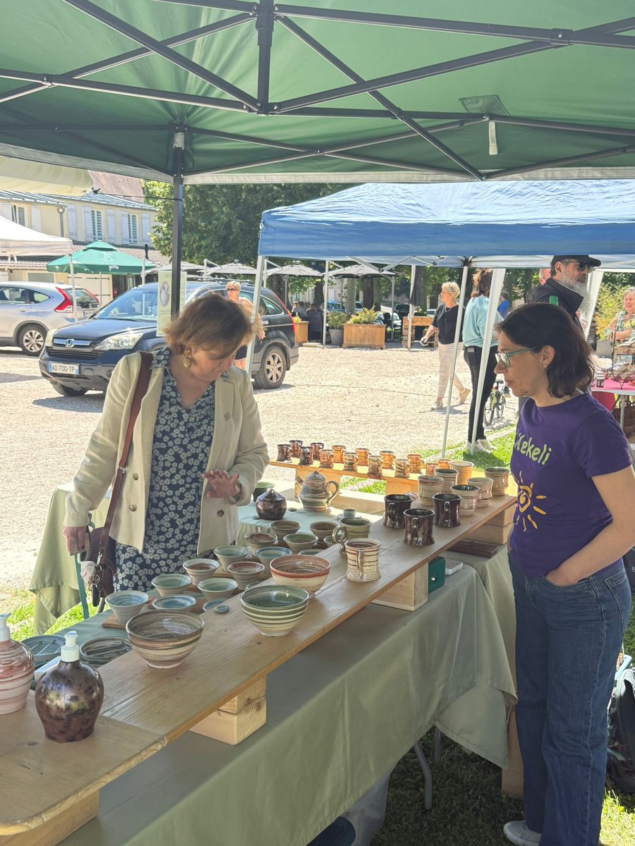 RoullaudBeatric's tweet photo. Petit tour au marché campagnard de #Montceaux-lès-Meaux en début d’après-midi.
D’agréables échanges avec les exposants, passionnés par leurs produits et par leur métier (ou hobby).
@groupeRN_off
@RNational_off
@RNational77
#RN77 https://t.co/ynXYWBE3cG