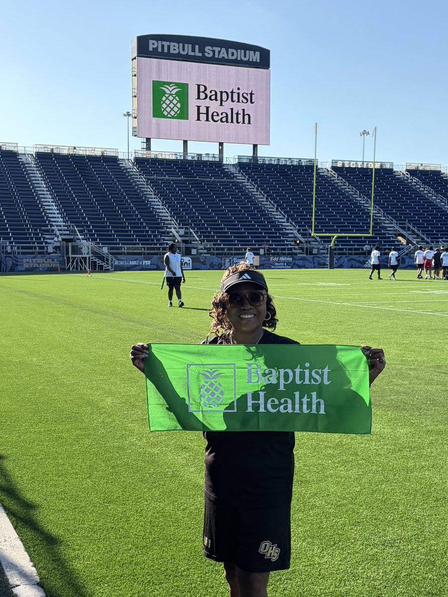 KEMcCluney's tweet photo. Another outstanding day @HCWillieSimmons  Elite Football Camps presented by @BaptistHealthSF. Ballers from the 904 to the 305 showcased their talent in Pitbull Stadium. Thank you @BaptistHealthSF for your INVESTMENT! #partnersinEXCELLENCE! https://t.co/ewWmUT7LPX