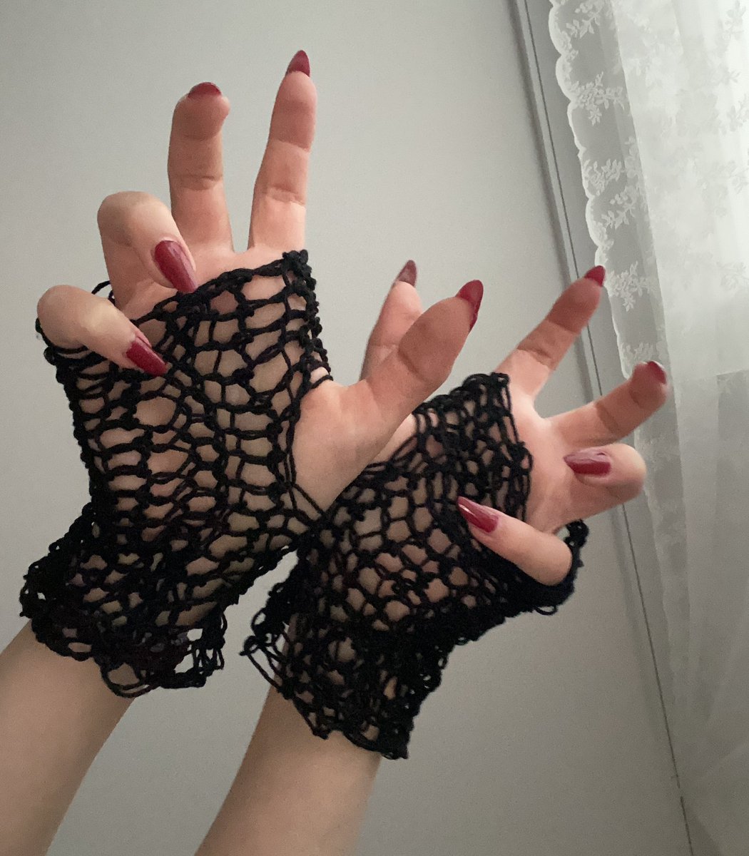 croszetuje's tweet photo. otwieram chwilowo komisze rękawiczkowe, 25-35zl + wysylka 

te na zdj sa dostepne, ale moge zrobic tez  na zamowienie inne kolory, dlugosci itd

 rt’s appreciated :> https://t.co/11gfQm8fTx