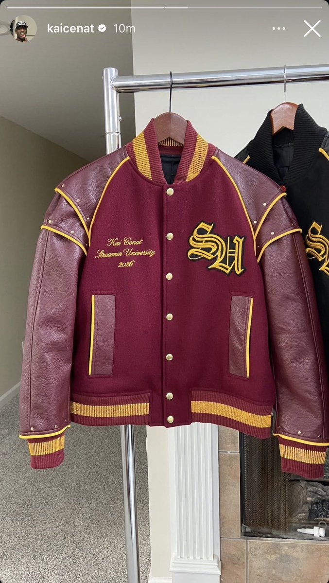 Nmunknown2001's tweet photo. Kai Cenat went crazy with these Streamer University Uniforms dawg🔥🔥 https://t.co/WRAorXbHss