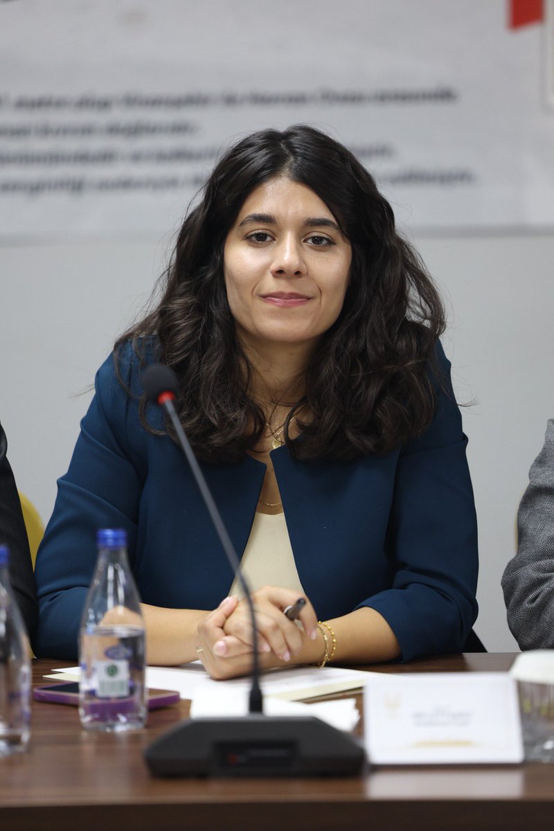 BeritanGns's tweet photo. Okullarda yaşanan şiddet vakalarının nedenlerinin araştırılması için kurulan Meclis Komisyonu ile birlikte bugün Urfa’da incelemelerde bulunduk ve ilgili kurumların aktarımlarını aldık.

Benzer acıların tekrar yaşanmamaması için demokratik okulları inşa etmek idealimizle çocuklar için çocuklarla birlikte çalışmaya devam edeceğiz!

@YLMZHUN 
@demparticocuk 
@DemPartiEgitim