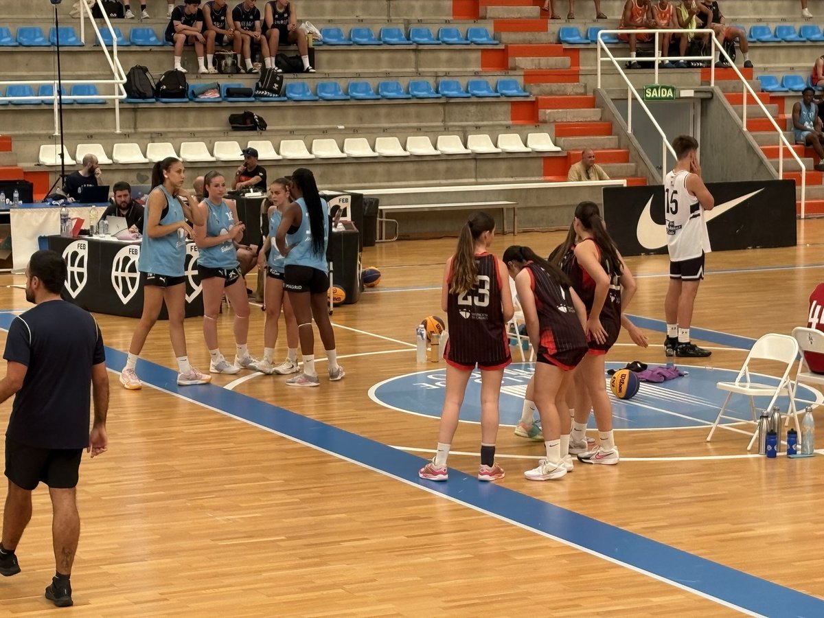 SanAntonioCc's tweet photo. Finalizó el Campeonato de España 3x3 🔚

Buena representación de nuestras chicas que finalizaron con 2 victorias y 2 derrotas en un grupo de muy buen nivel💪

¡Gracias jugadoras, técnicos y familias por sumar otra experiencia!

@jovendeportEXT 
@Ayto_Caceres 
@DiputacionCC 
@FExB https://t.co/7XC6kVl1UZ