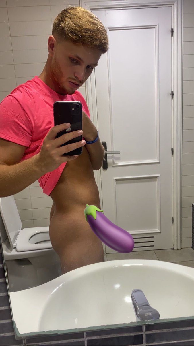 freddyladuk's tweet photo. who’s taking my virginity then? 😈 https://t.co/FJk4mzmvDs