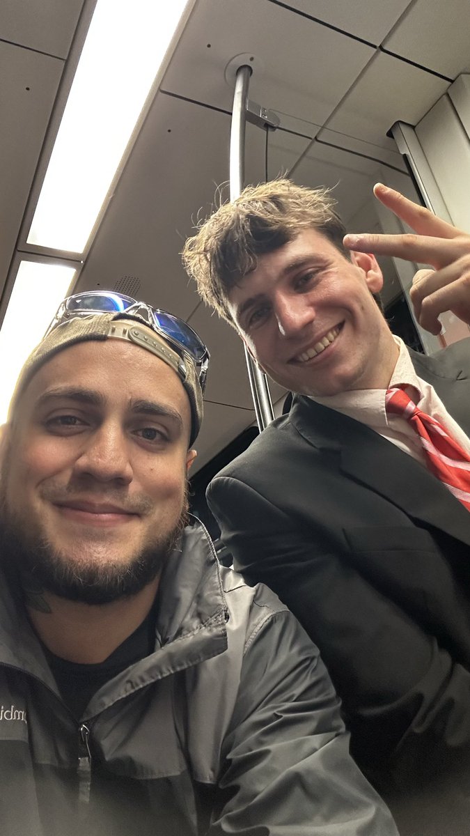 daugalmo's tweet photo. Ayer me topé a Gaspi en el tren del Cristo Redentor. RIP Gaspi😪 https://t.co/kOOWhy7hvs