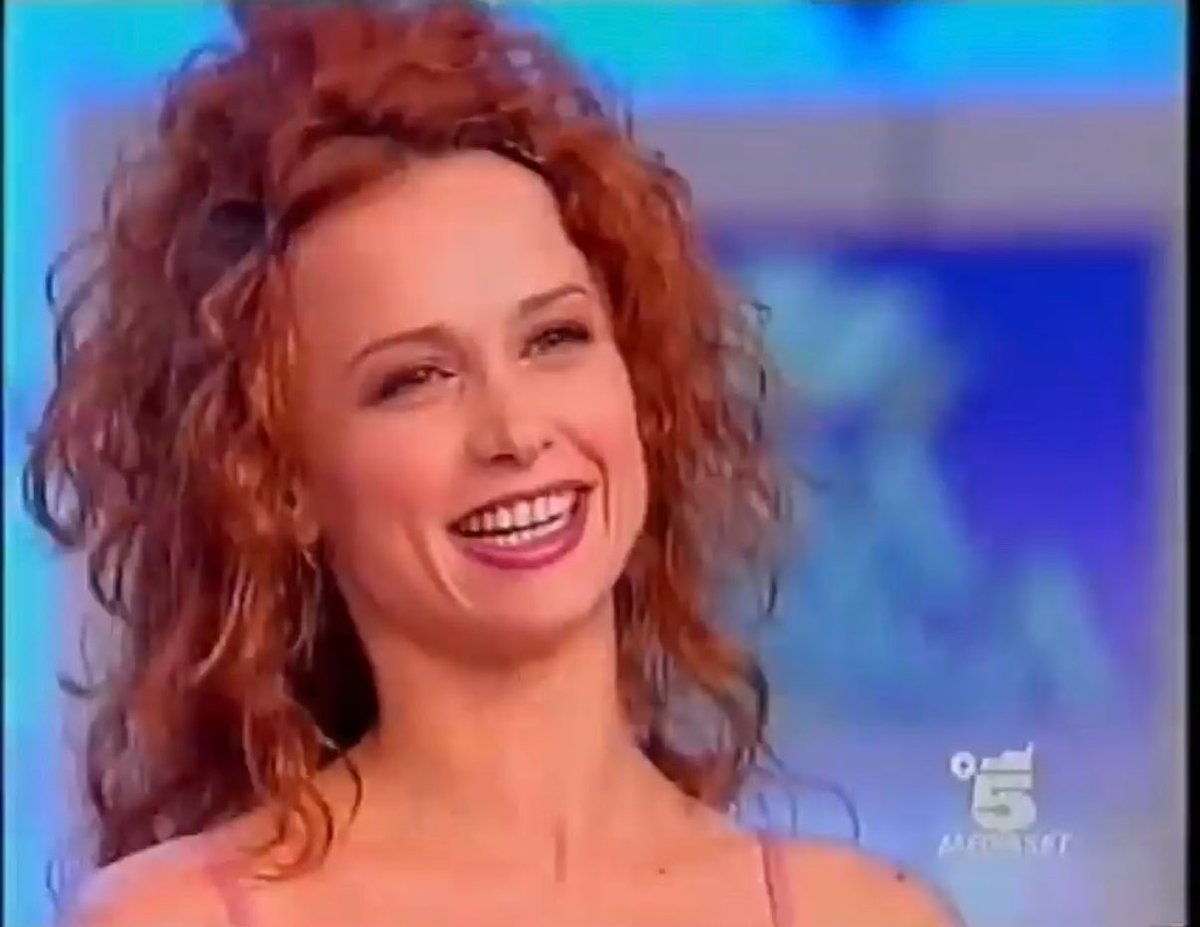 BriciolaBaby's tweet photo. Inconfondibile il suo sorriso. lo scorgi da lontano perché è il più bello e luminoso del mondo e anche quando hai la giornata no ti porta il sole sempre ☀️♥️

#beatriceluzzi #briciole https://t.co/BL1yxHWNJY