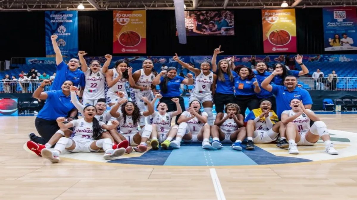 avnve's tweet photo. #Deportes || Venezuela clasifica por primera vez a un mundial de baloncesto femenino tras vencer a México

La selección nacional sub-18 femenina de baloncesto clasificó a la Copa  del Mundo FIBA Sub-19 China 2027 tras superar a su similar de México  80-69, durante el partido de cuartos de final de la AmeriCup en la  ciudad de Irapuato.

➡️https://t.co/YLaMpbCI0F