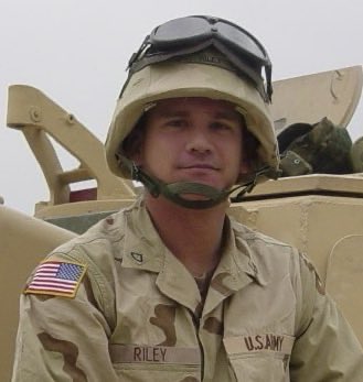 commons96055467's tweet photo. It is not everyday that a decorated war hero comes forward and tells the world that the current president of the US raped him when he was a little boy. Sascha Riley did. Can you imagine the risk of that? Yet, the most powerful man of the world is quiet. Silence says guilty! https://t.co/ncigFiOYqc