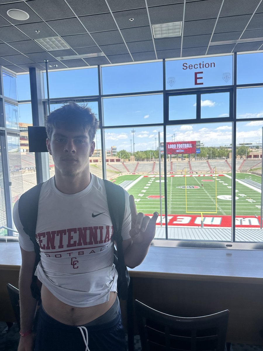 TylerOverstree7's tweet photo. Thank you to @UNMLoboFB for having me out today At camp. Felt is was very successful. Made top 5. Appreciate the love. @Coach_Eck @LoniFangupo @Coach_CBooth @CoachNardo14 @Cehsfootball @CoachThiele @KamrynBennett @Coach_ATaylor @BrandonHuffman @CoachPerrone https://t.co/xR28fn64LP