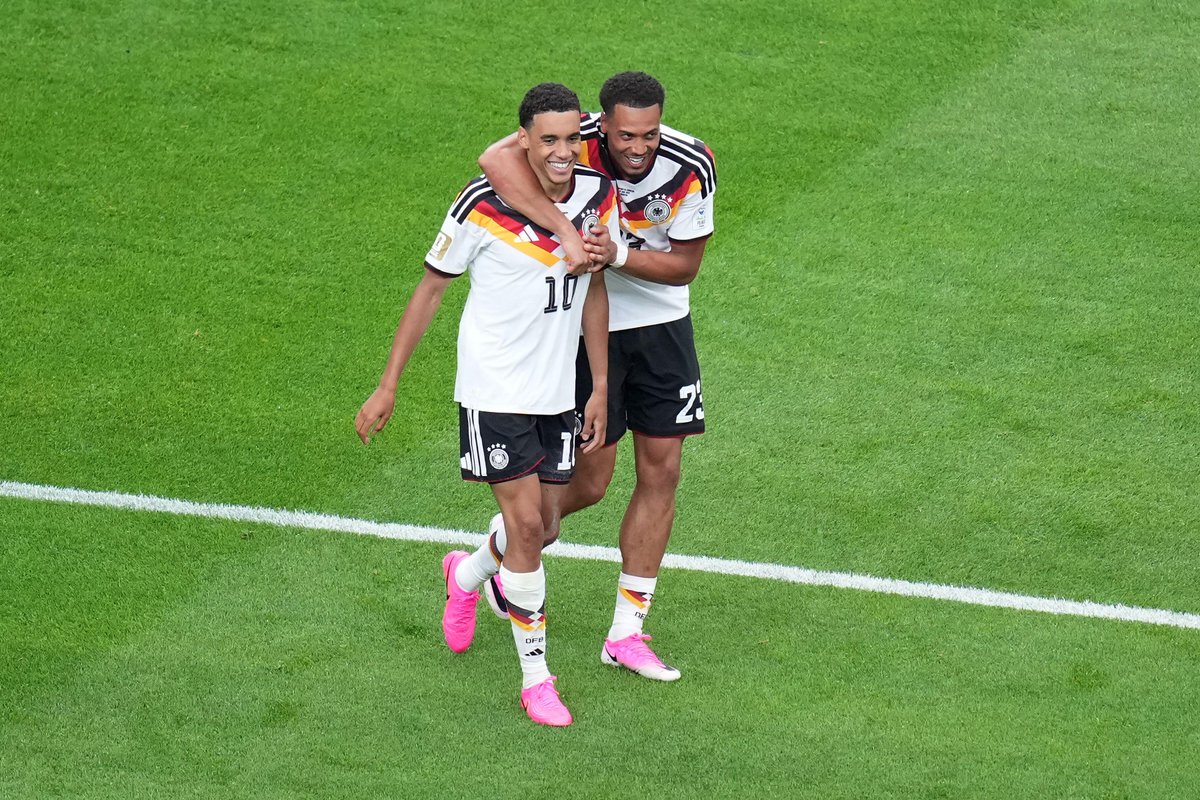 Squawka's tweet photo. 🚨🇩🇪 Germany are now the ALL TIME TOP SCORERS at the World Cup, moving ahead of Brazil by one goal:

◉ 239 - Germany
◎ 238 - Brazil

The best of the best. 

#FIFAWorldCup https://t.co/EnLdNwiTjz