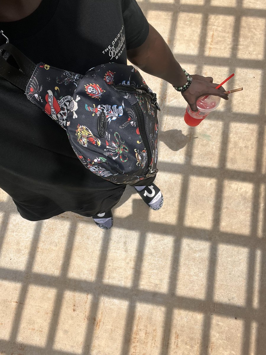 BackEndBosses's tweet photo. We Went Ed Hardy 🐅 X True Religion 🙏🏾 
#StreetWear #Aesthetic #SummerWear #Drip #Dripping https://t.co/aMPvjc0w1C